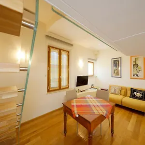 Uptown - Sabrina's Cozy Apartamento