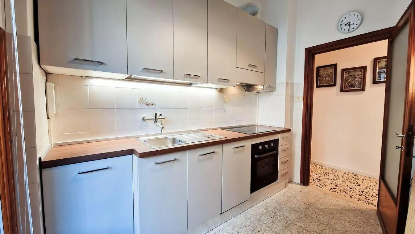 Nuovo-Grazioso-Appartamento-Nel-Cuore-Di-Siena 0*, Siena